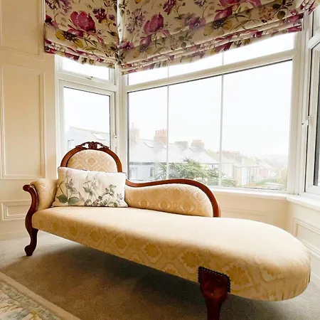 The County Boutique * Whitby